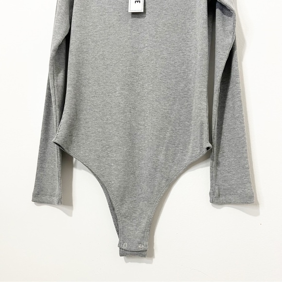 L'agence Winona Wide V-Neck Bodysuit in Heather Grey Size Large - Picture 4 of 6